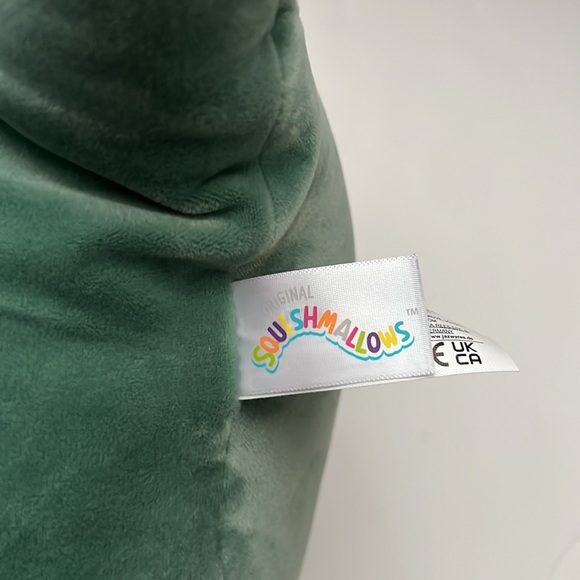 Squishmallow Chasmen the Axolotl 12" UltraSoft Christmas Holiday Plush NWT - Picture 7 of 7